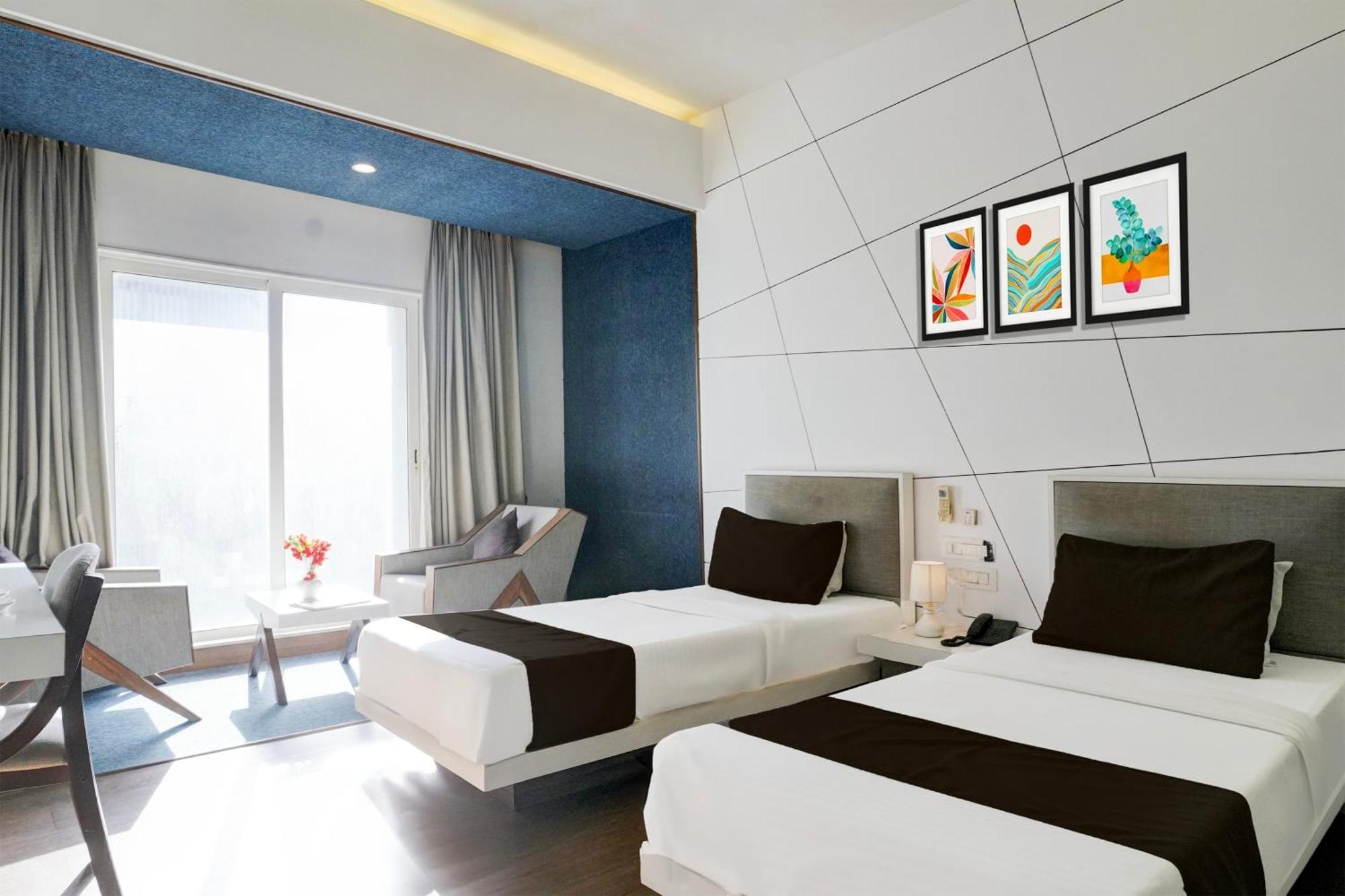 Super Collection O Limda Chowk Formerly Hotel Harmony ラージコート エクステリア 写真