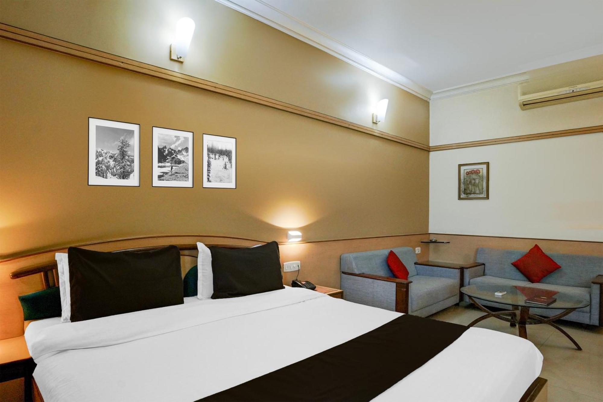 Super Collection O Limda Chowk Formerly Hotel Harmony ラージコート エクステリア 写真
