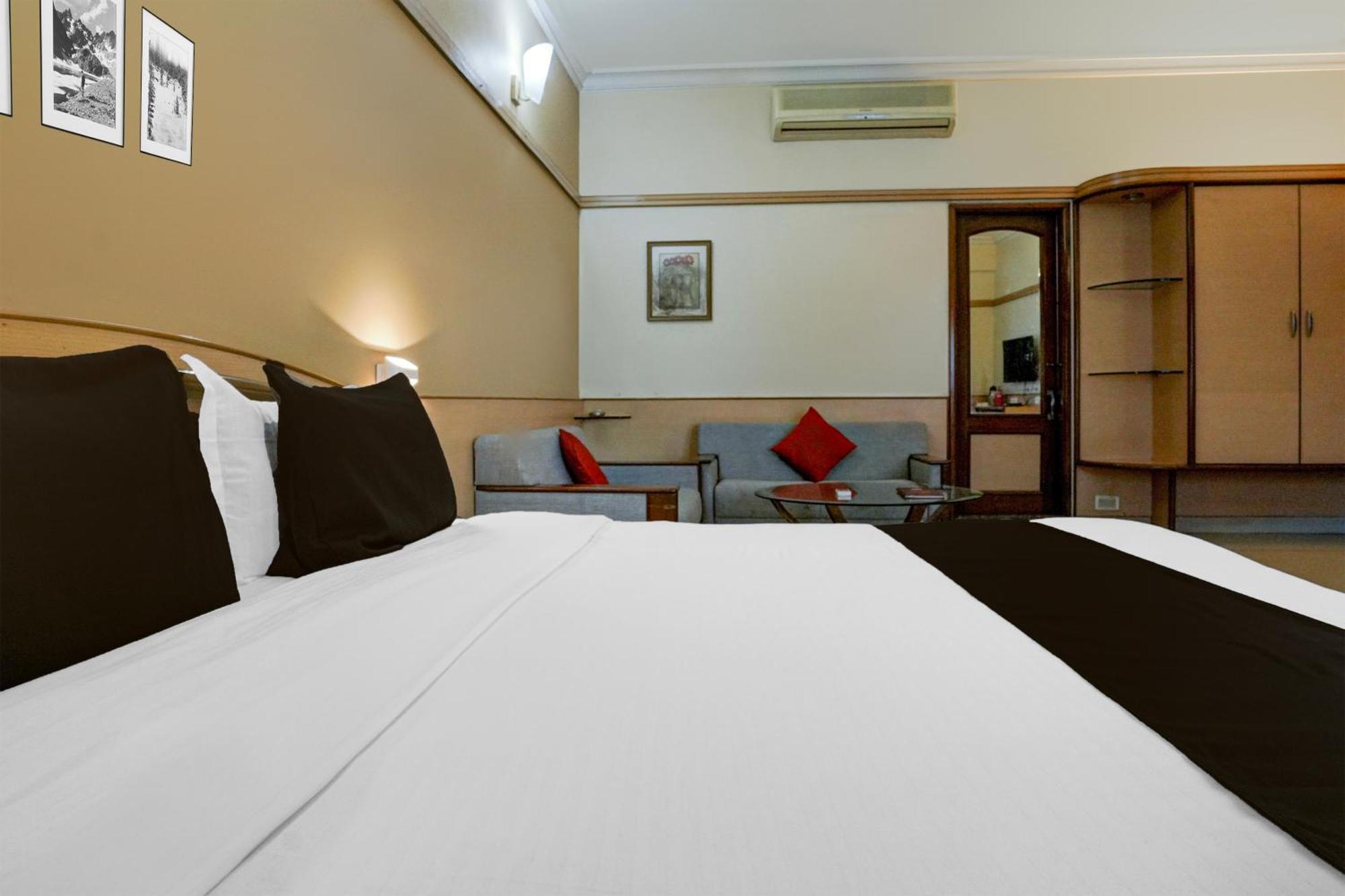 Super Collection O Limda Chowk Formerly Hotel Harmony ラージコート エクステリア 写真