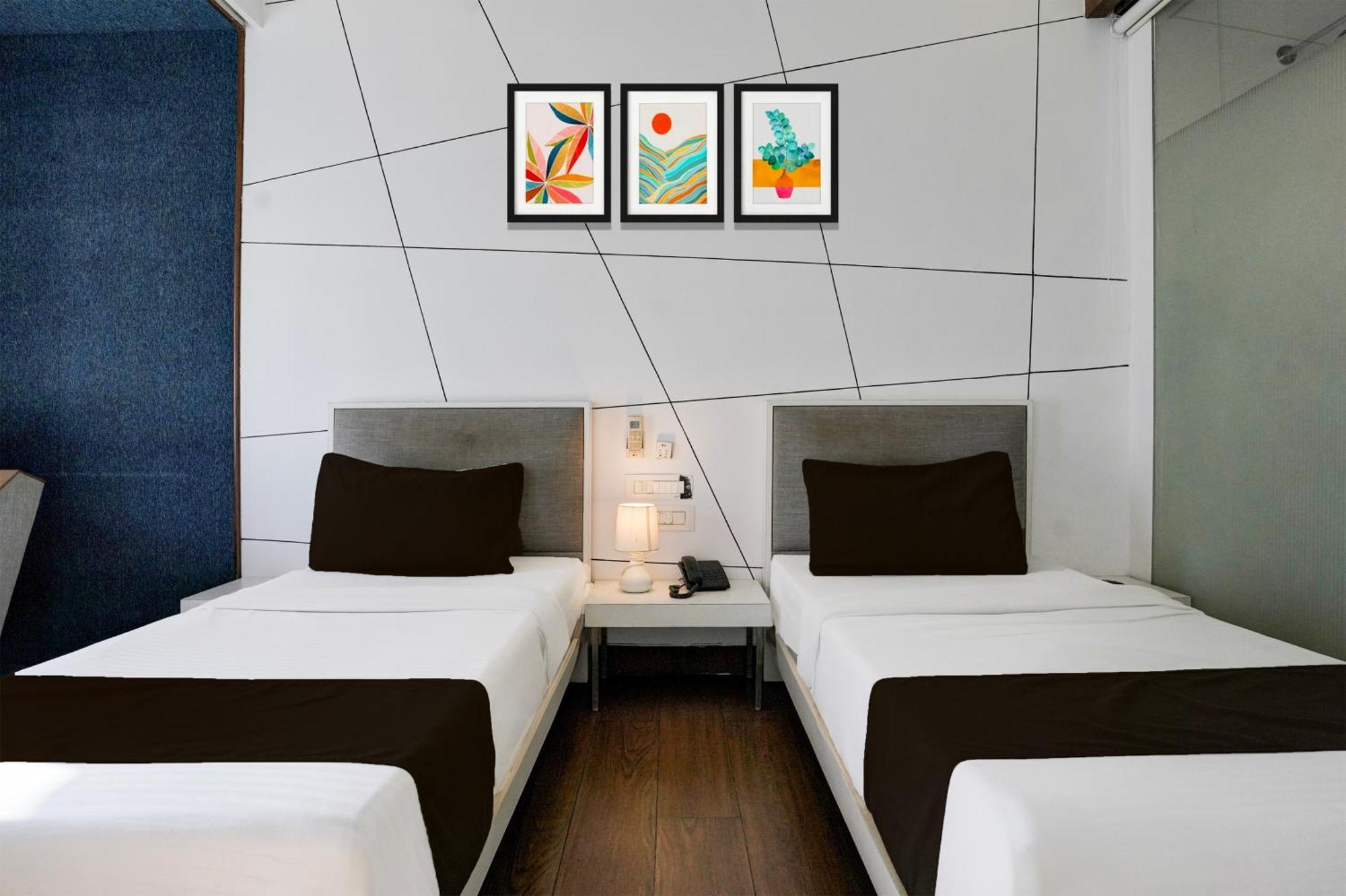 Super Collection O Limda Chowk Formerly Hotel Harmony ラージコート エクステリア 写真